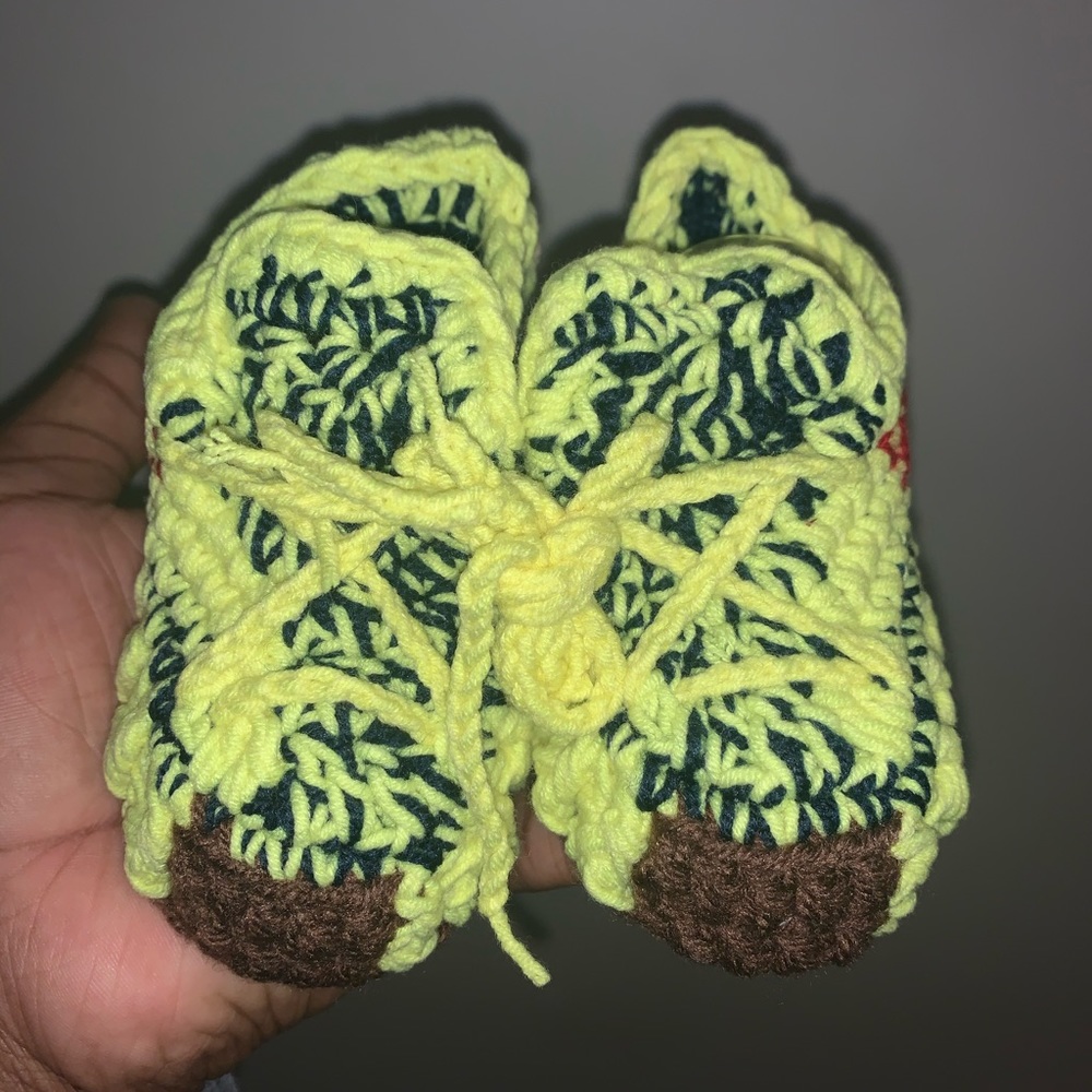 Baby Booties - Picture 2 of 3